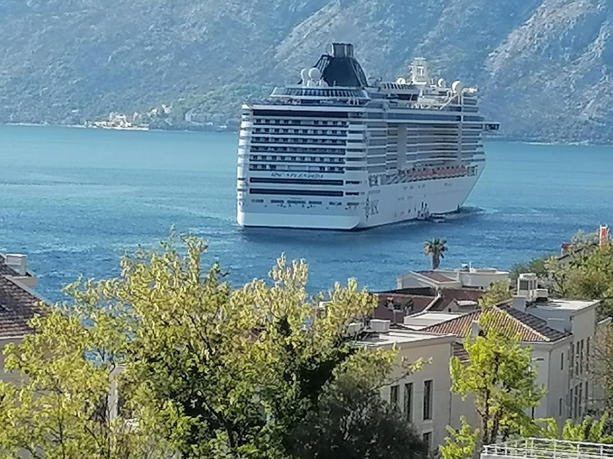 Apartment Bella Vista Kotor Luaran gambar