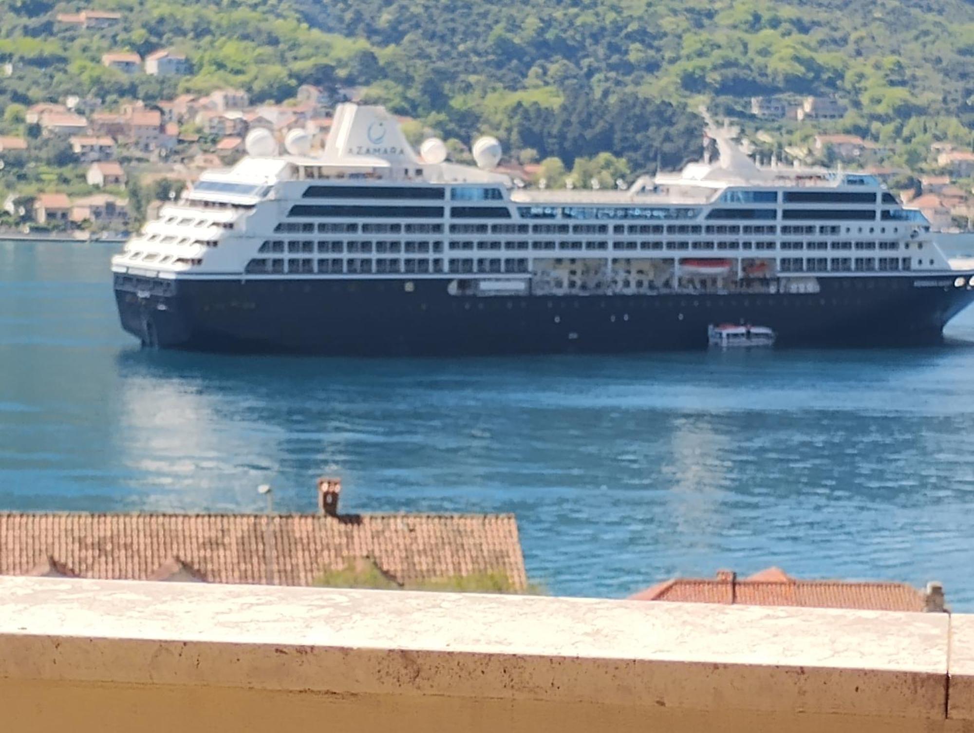 Apartment Bella Vista Kotor Luaran gambar
